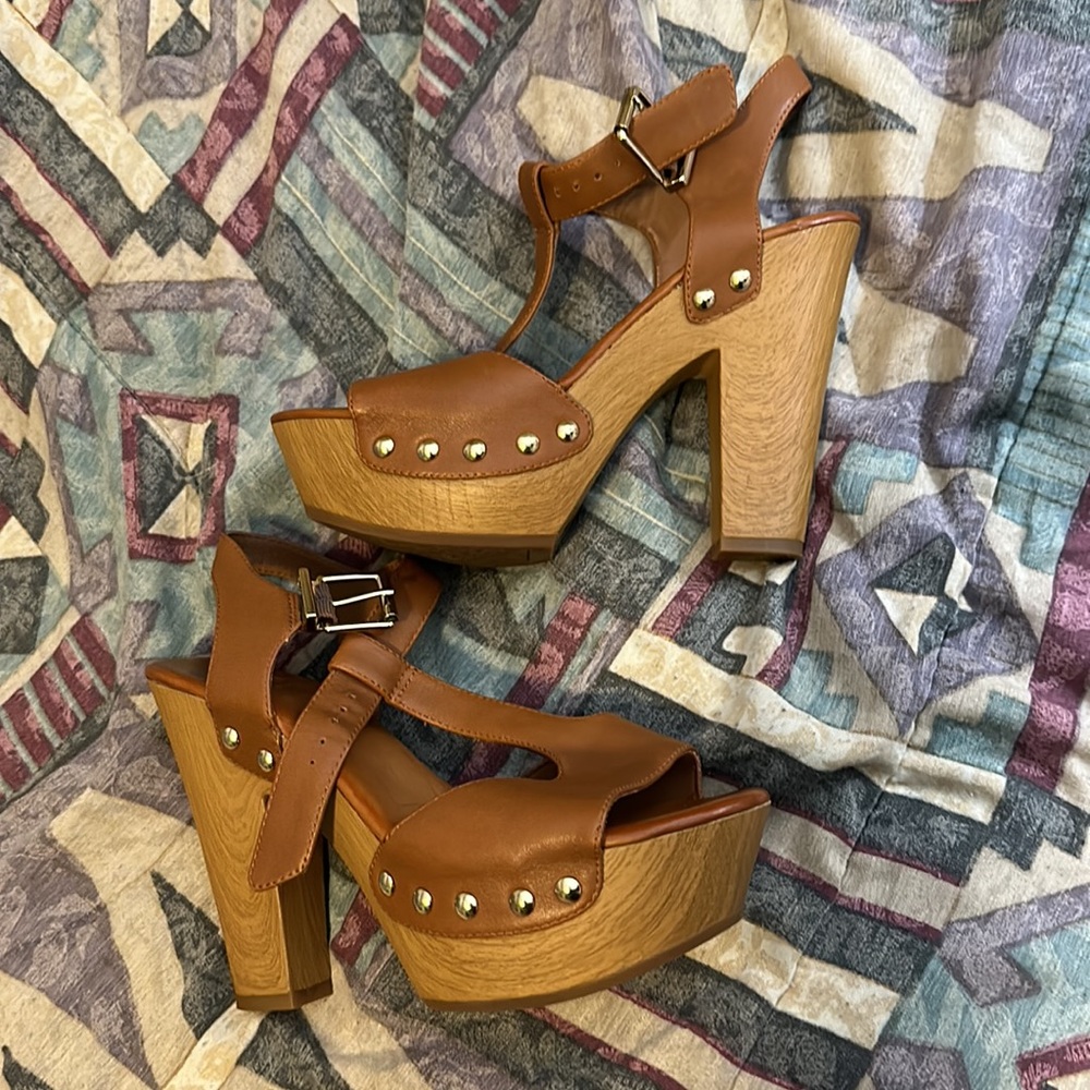 deal today Gianni Bini Brown Leather Platform Heels - Size 7